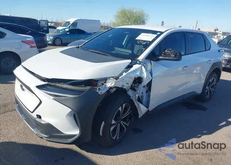 2023 Subaru Solterra Premium z USA, uszkodzony, nr VIN JTMABABA1PA017307